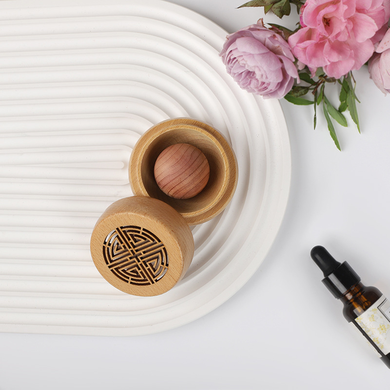 صندوق خشبي محمول قديم بدون عطر - مراجعة Perfume Room Fragrance وسعره