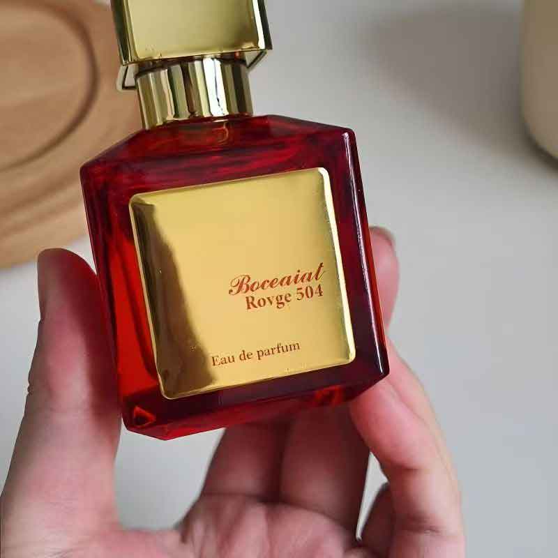 عطر باكارا 540 إيسنس هو عطر زه - مراجعة Amber Musk Oil وسعره